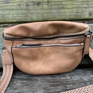 FIGESTIN Faux Leather Crossbody Bag Belt Bag Adjustable‎ Strap Tan Streetcore